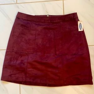 Old Navy Burgundy/Maroon Suede Skirt 6 NWT